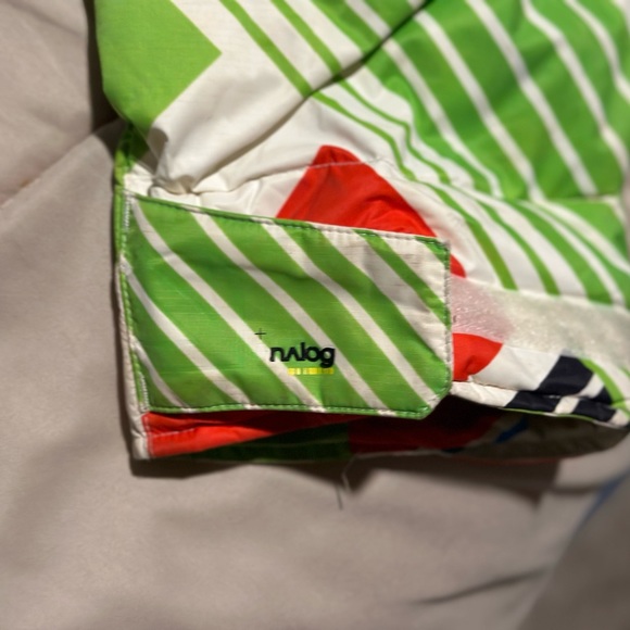 Unreal-snowboarding jacket limited edition worn 3 times check the description! - Picture 10 of 12